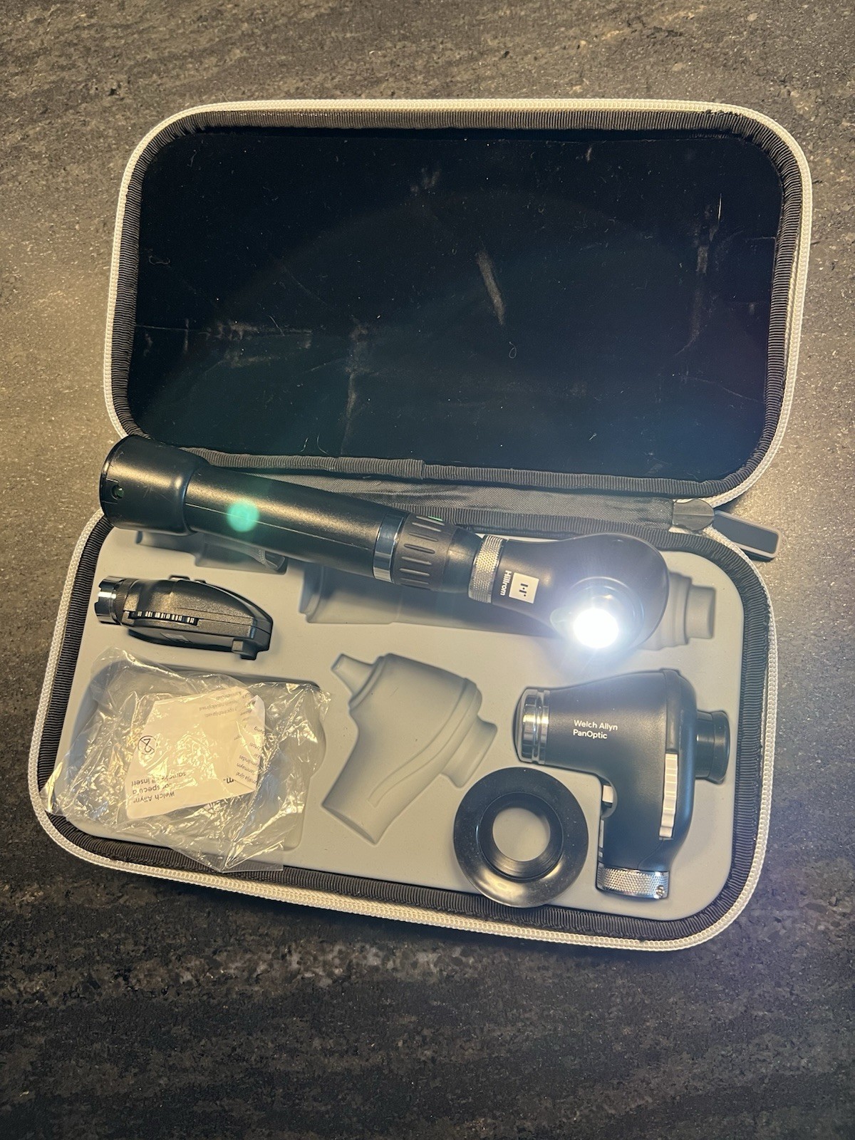 Welch Allyn Lithium Ion PanOptic Set MacroView Otoscope