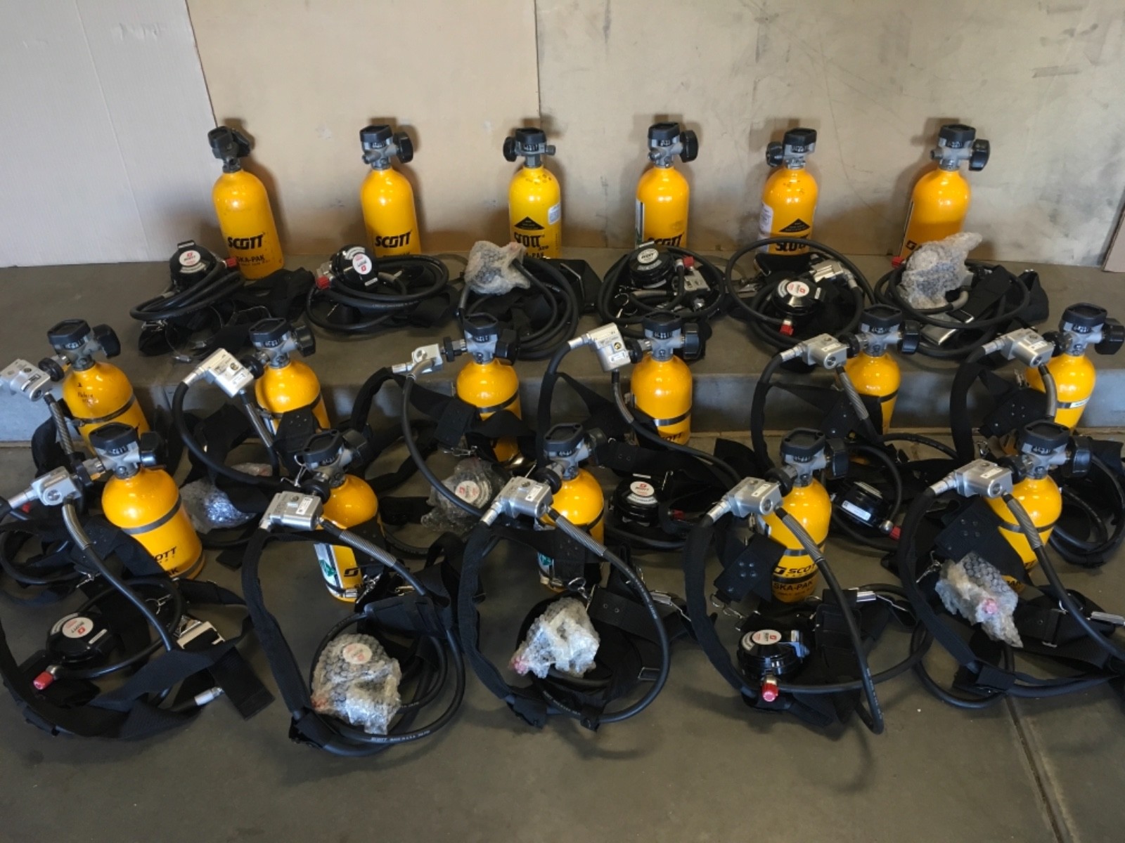 Scott SKA-PAK 5min Emergency Escape SCBA SABA Work Pack Excellent Condition