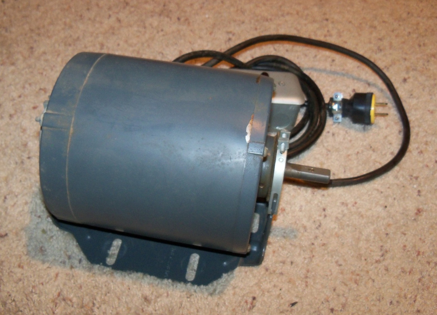 Westinghouse 1/3 HP Electric Motor 1725 RPM, 56Z, 115 V, 315P154-A, Power Switch