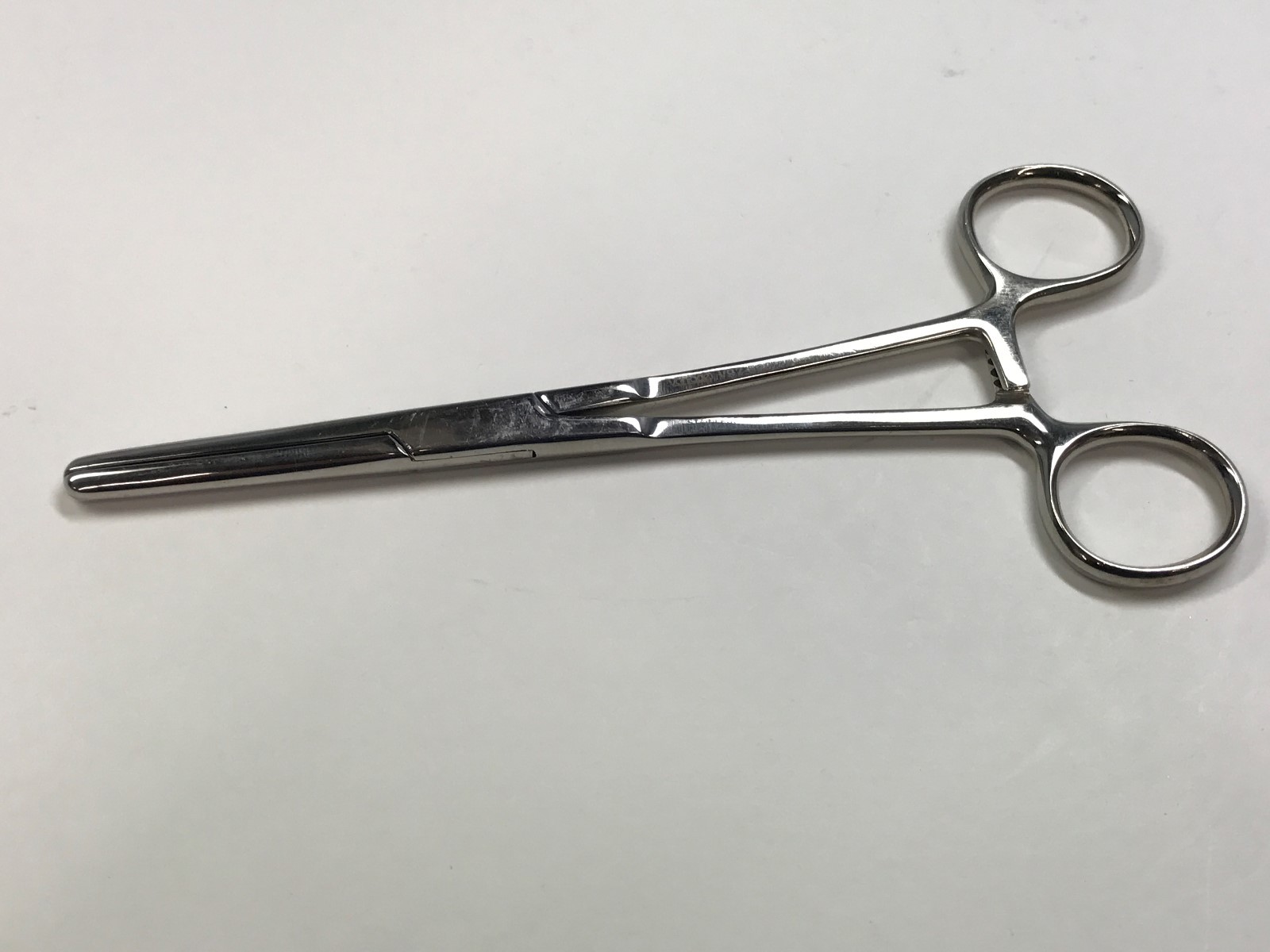 MILTEX VANTAGE V97-590 Tube Occluding Forceps, 7″ (17.8 cm), straight