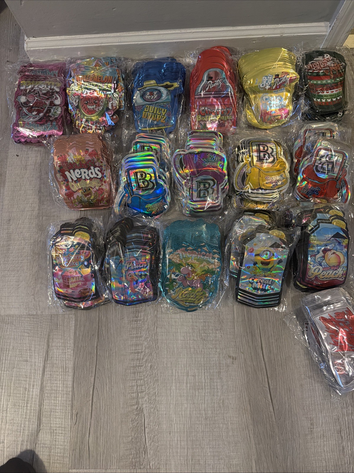 1000 pcs 3.5g Variety Pack Holographic Mylar Bags 10 Designs 100 Of Each TRENDY