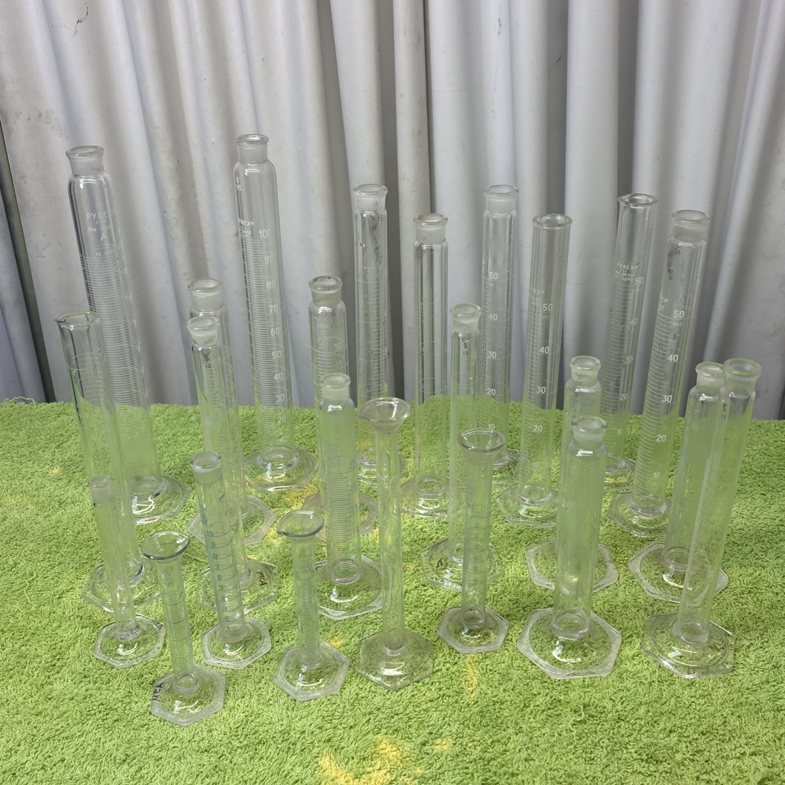Pyrex 10/25/50/100 Graduated Cylinders Lot of (24)
