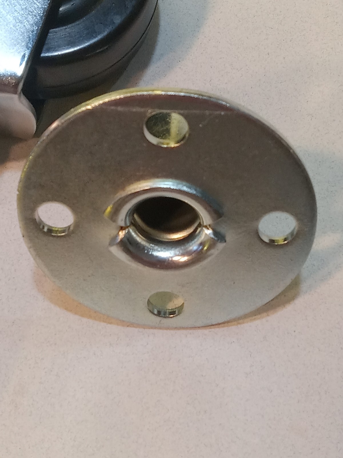 4-Removeable Casters,2″ Rubber Wheel, 7/16 x 1-7/16 Stem w/Sockets and Screws