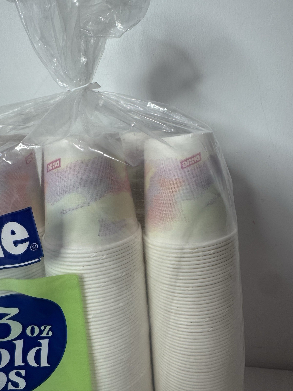 Vintage 90s Dixie Cups USA Made 3oz Pack of 600ct Paper Bathroom Post Modern