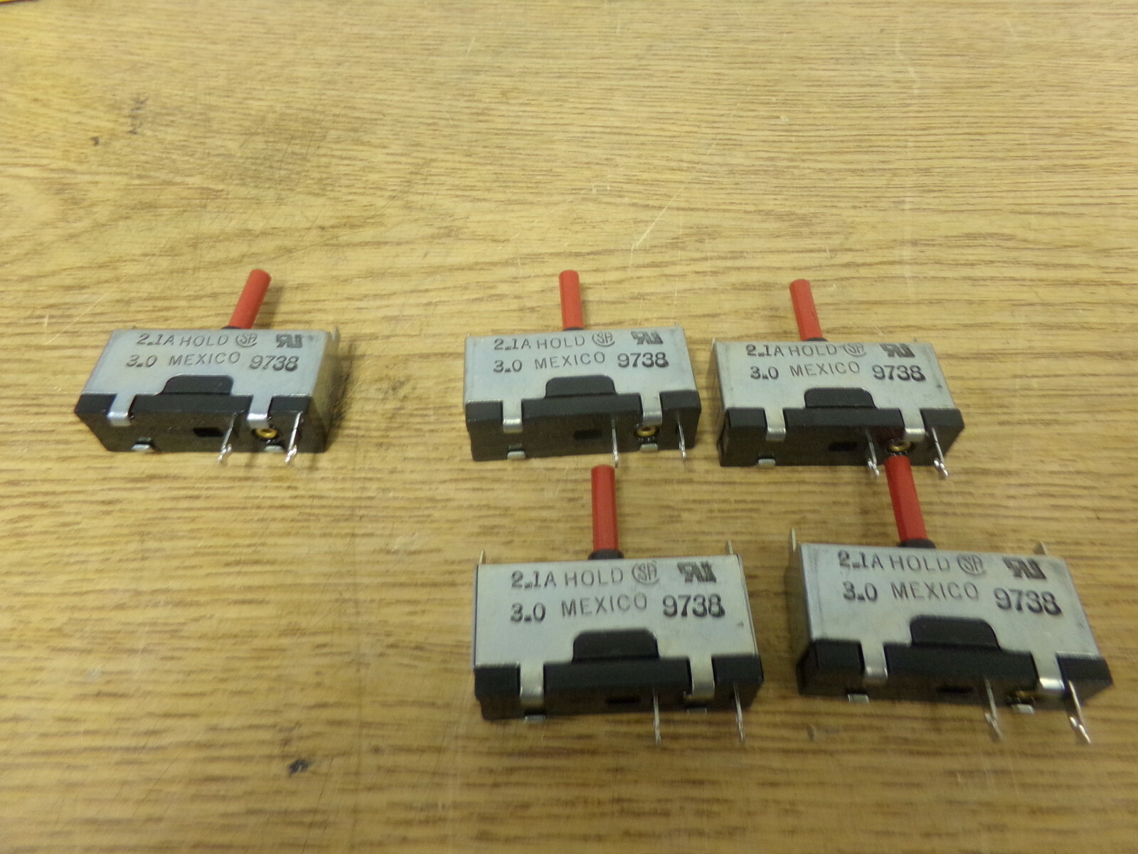 NEW LIttelfuse 815003 Circuit Breakers 2.1A 3A 813/Series, Lot of 5