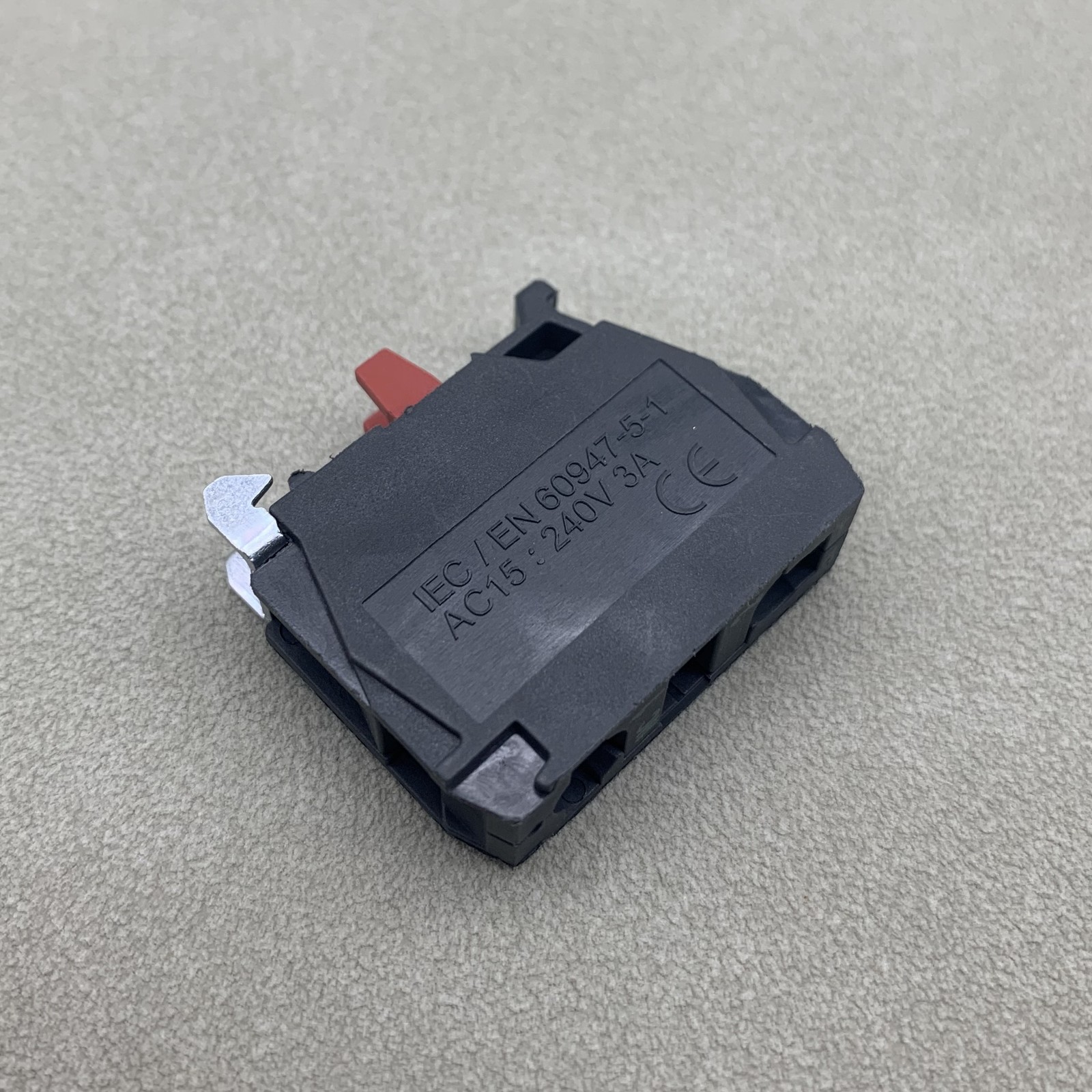 NEW ZBE-102 For Schneider Electric ZBE102 Free Shipping US