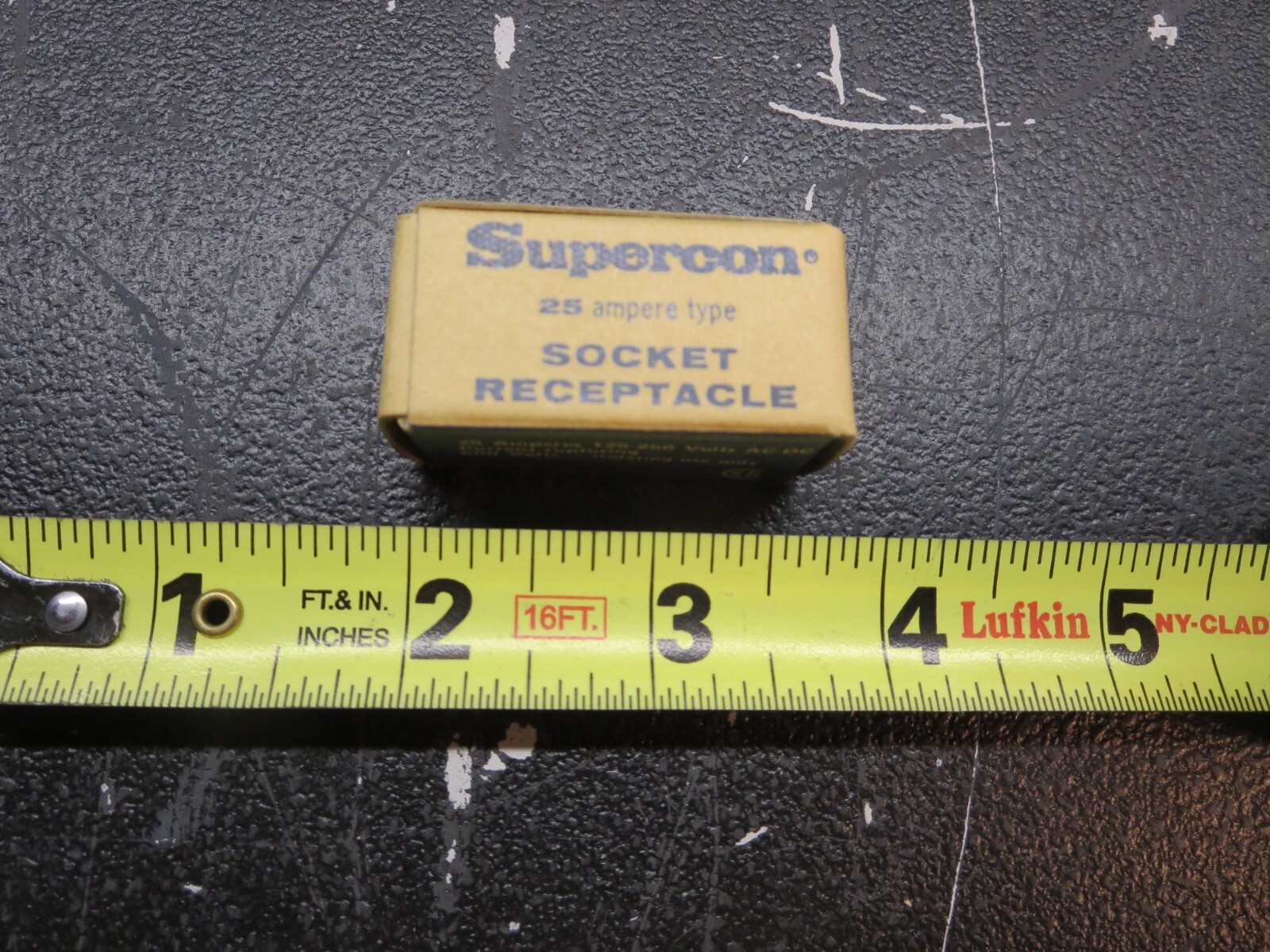 Superior Electric, RS25GWT,Socket Receptacle,White, 25A, 250V, AC-DC, 1 Lot=2 Ea
