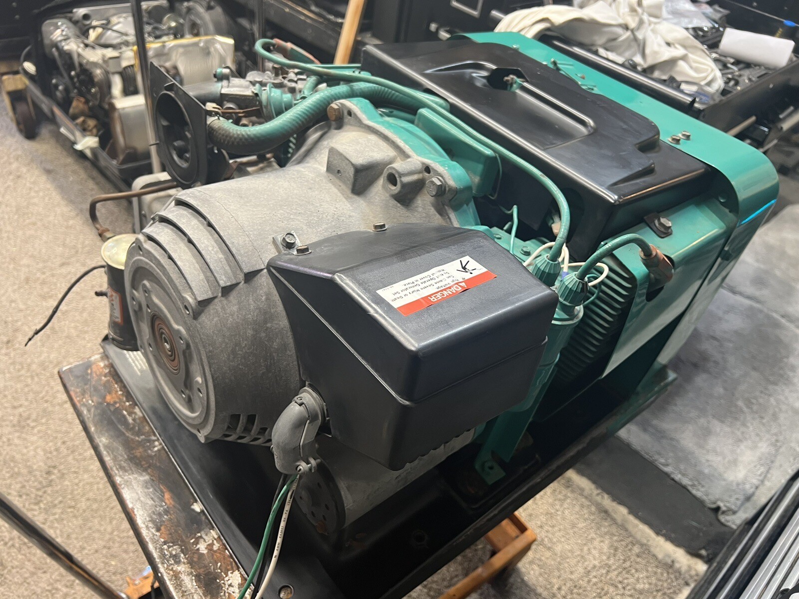 ONAN EMERALD 4000 WATT GENERATOR